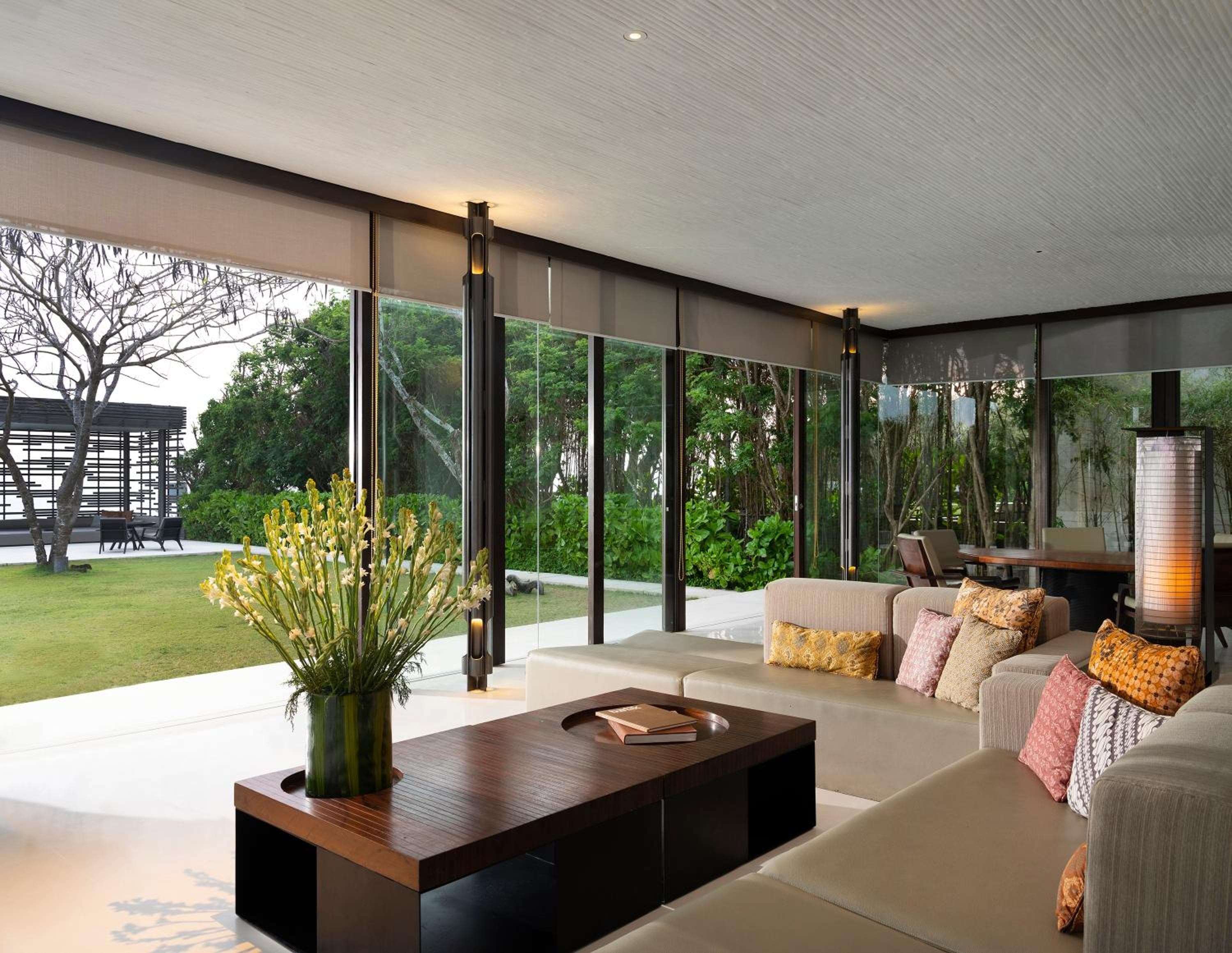 Üç Yatak Odalı Uçurum Kenarı Villa
