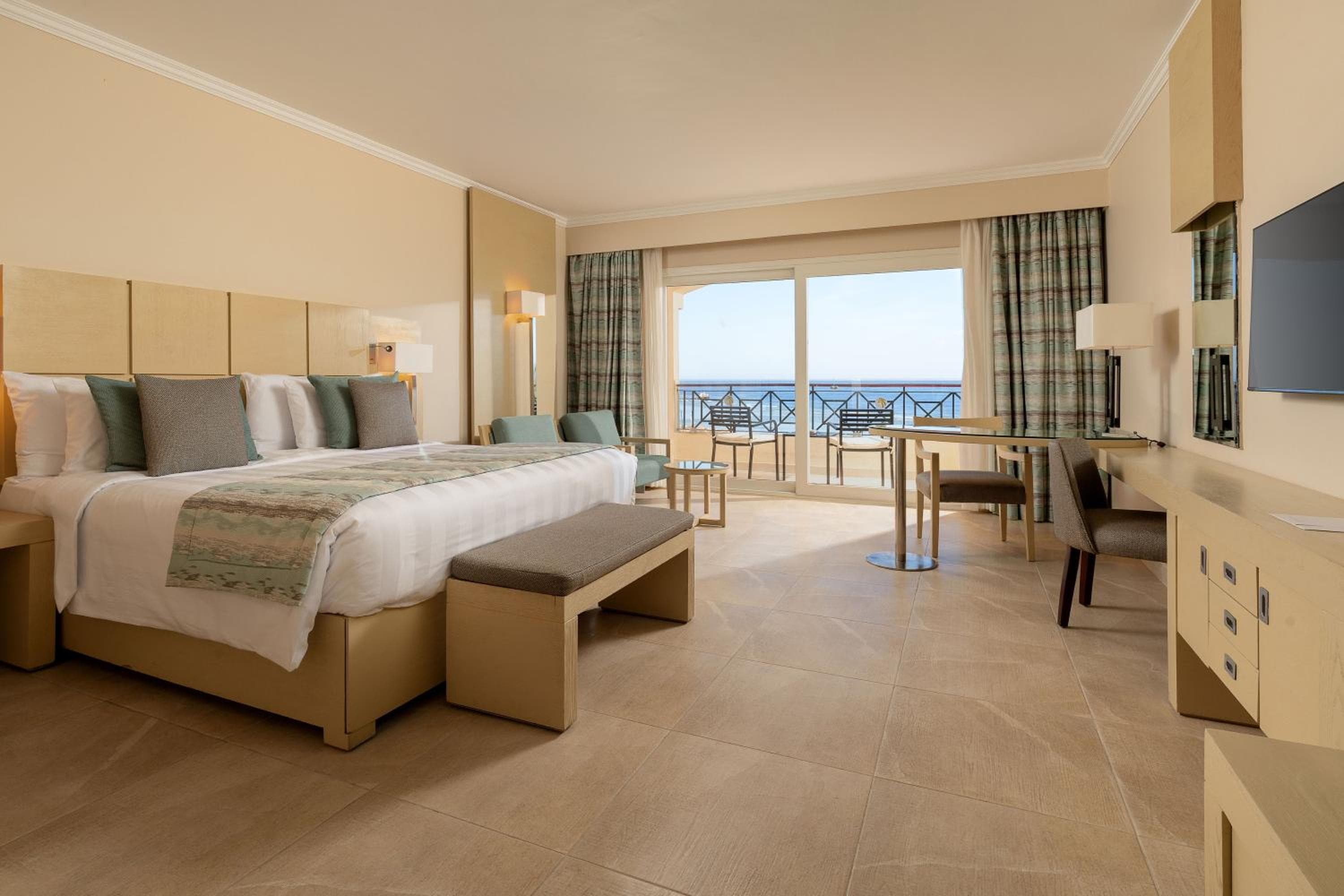 Premium Beach Front Room