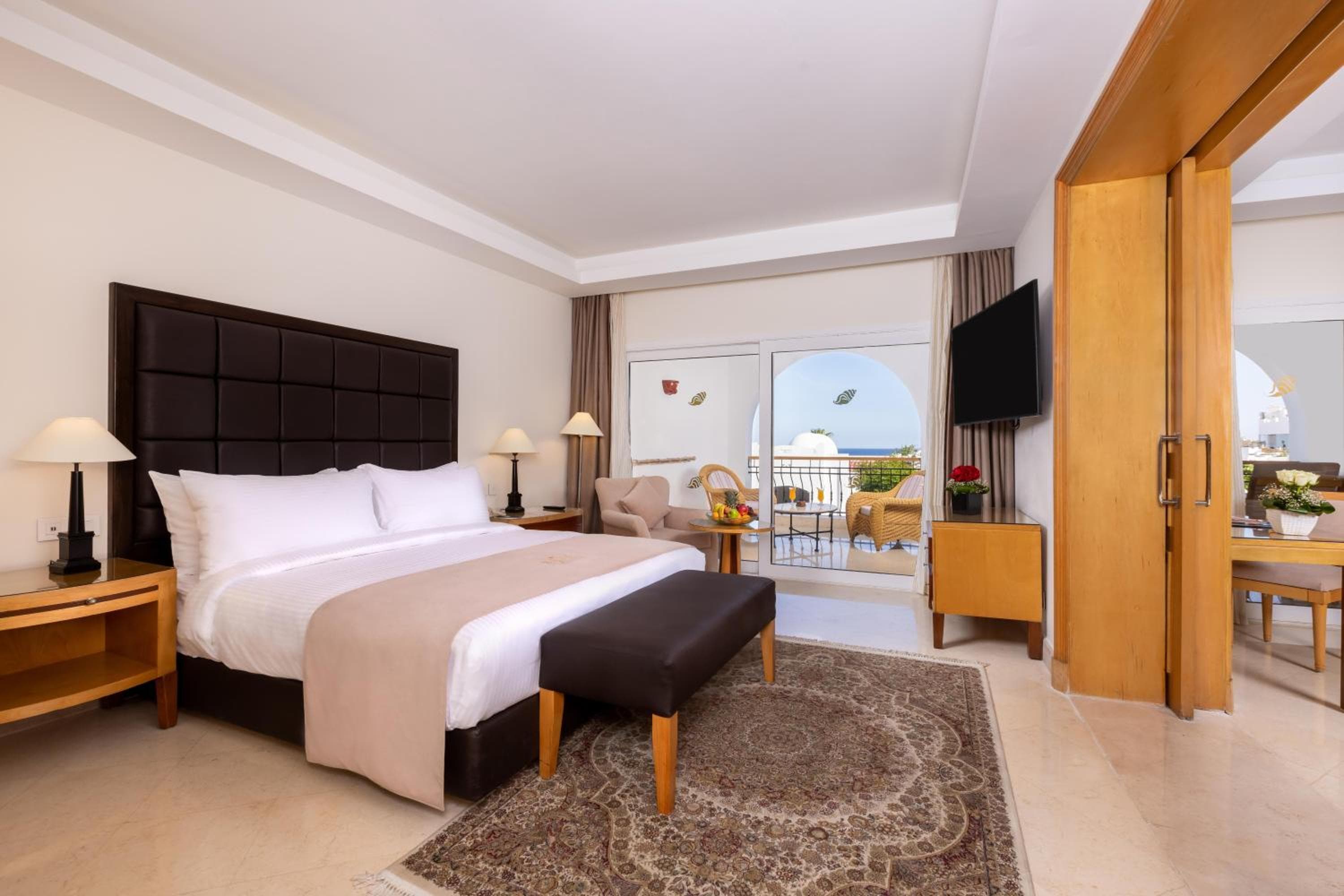 Diplomatic Suite with Garden View