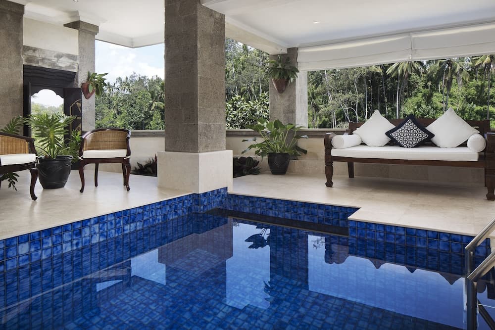 Pool Suite