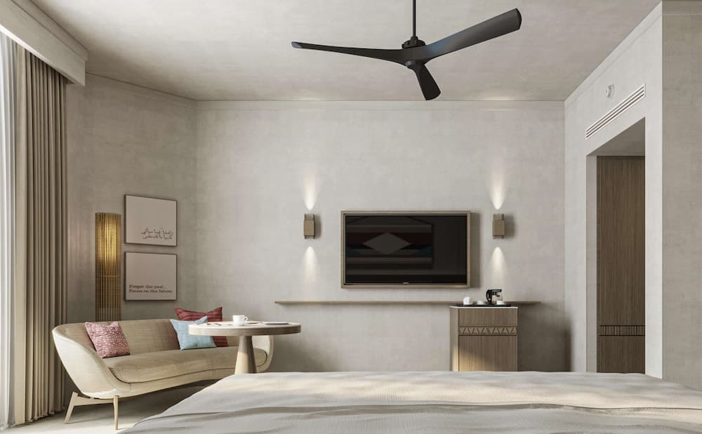 Grand room , king bed, sea view, beachside