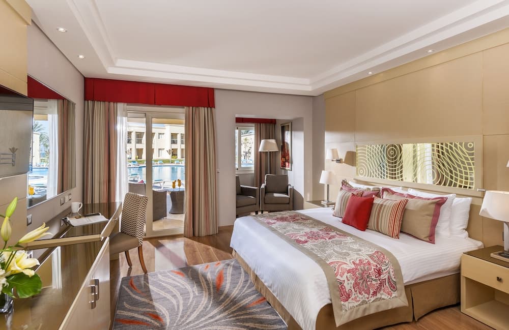 Deluxe Room, 1 King Bed