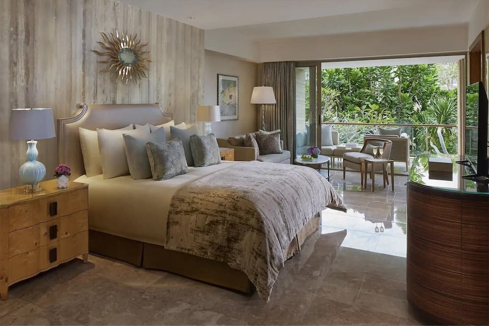 Royal Suite - 2 Single Beds & 1 Single Sofa Bed OR 1 King Bed & 1 Single Sofa Bed